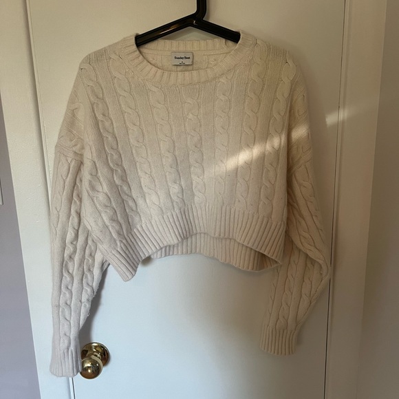 Aritzia Sunday Best crew neck sweater - Picture 1 of 3